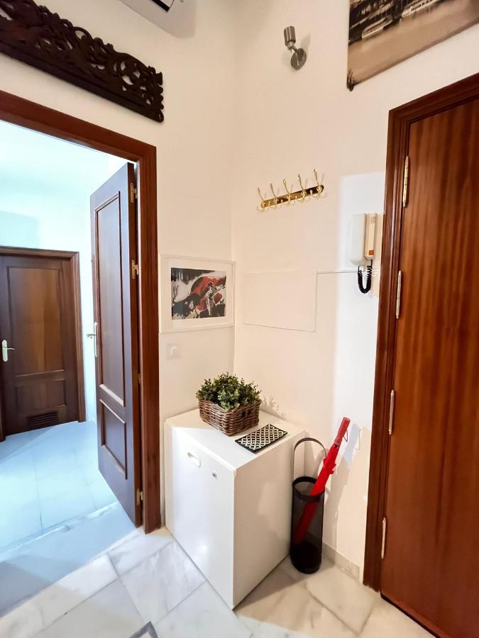 סביליה Elegant Duplex Isidoro Apartment מראה חיצוני תמונה
